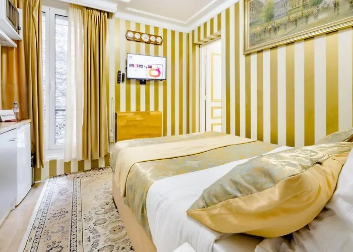 Premium 2 Minutes Walk From Champs-elysees דירה *