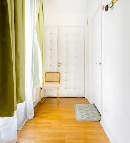 Premium 2 Minutes Walk From Champs-elysees Lägenhet